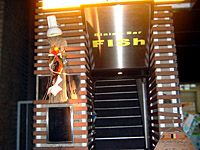 A hideaway space where you can talk with your friends while watching movies and sports.