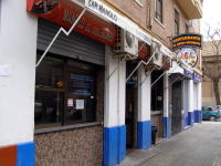 ご存知スペイン代表名物サポーター“太鼓のマノロ”の本格派バル