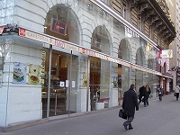 早朝から夜まで営業！ジェラートやスィーツ系中心の便利なカフェ