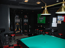 今日は観戦？ダーツ・ビリヤード・カラオケ？それともオフ会？