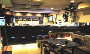 Place of recreation for soccer and Mr. fans "Replay"