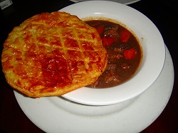 ケープタウンの目抜き通りで本格派アイリッシュ料理を！