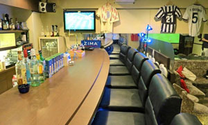 Place of recreation for soccer and Mr. fans "Replay"