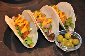 メキシカンな雰囲気の中で盛り上がれる都会の穴場「スポーツ&ダーツバー ロスカボス上野御徒町店」