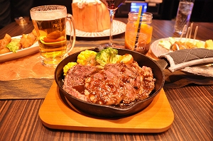 真摯なスポーツ観戦を望む“大人”のための空間「パセラリゾーツ 赤坂店」