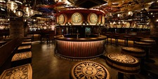 The Public stand 銀座コリドー店