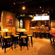 AMUSEMENT SPORTS BAR 蜂の巣